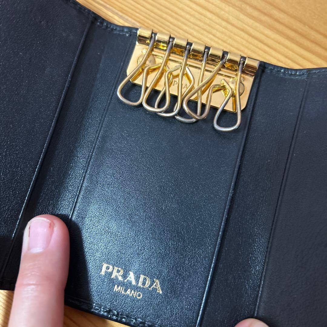 正規品　PRADA キーケース　黒