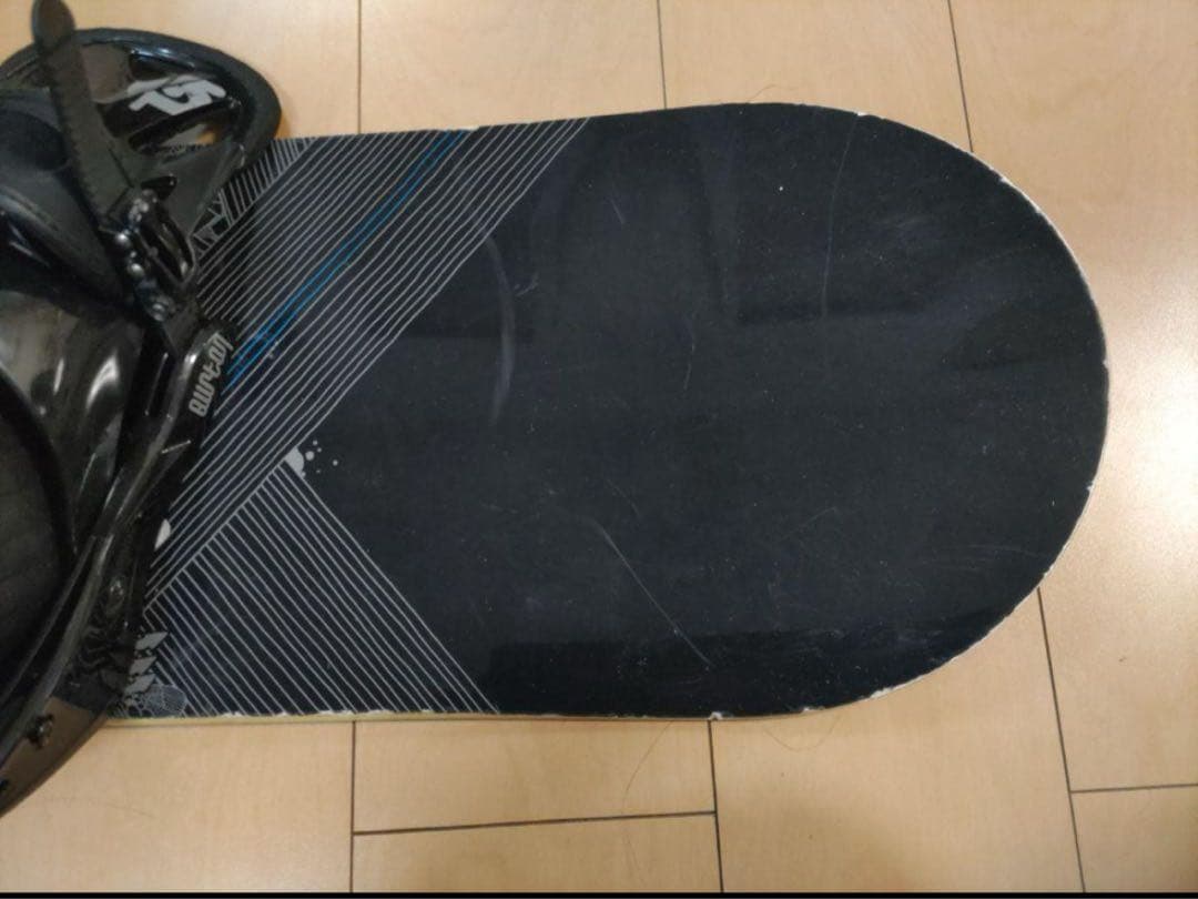 値段交渉　　Burton Crash スノーボード　ケース付属　Mサイズ