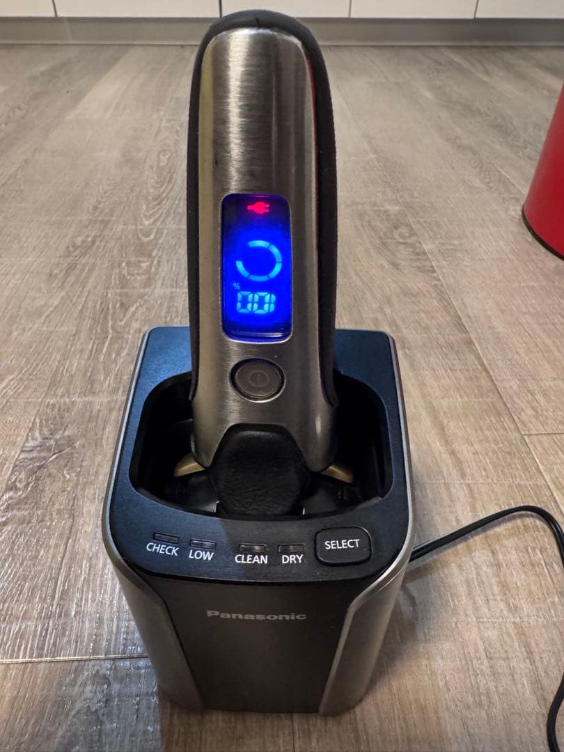 Panasonic 電気シェーバー　ラムダッシュ 5枚刃　ES-CLV9B