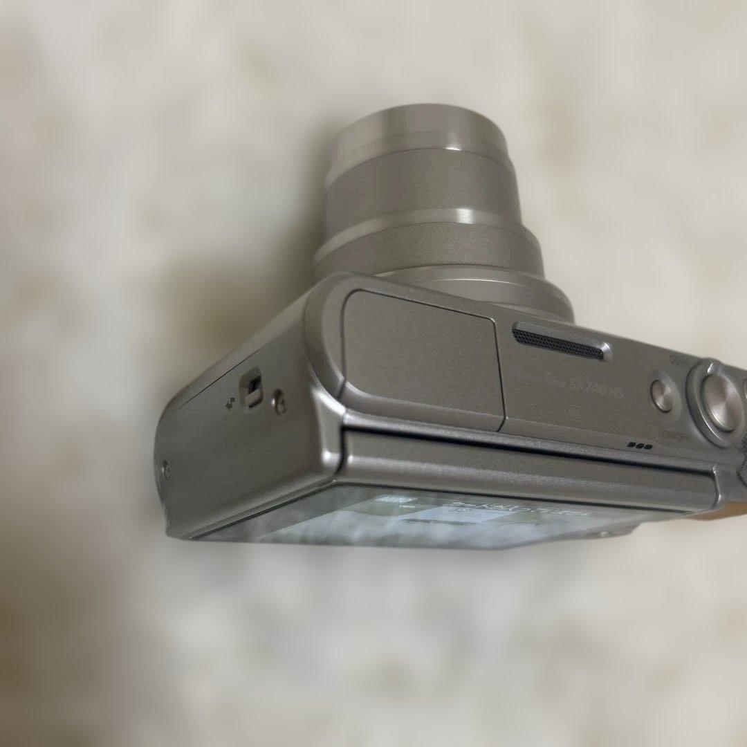 【極美品】Canon PowerShot SX740 HS シルバー　デジカメ