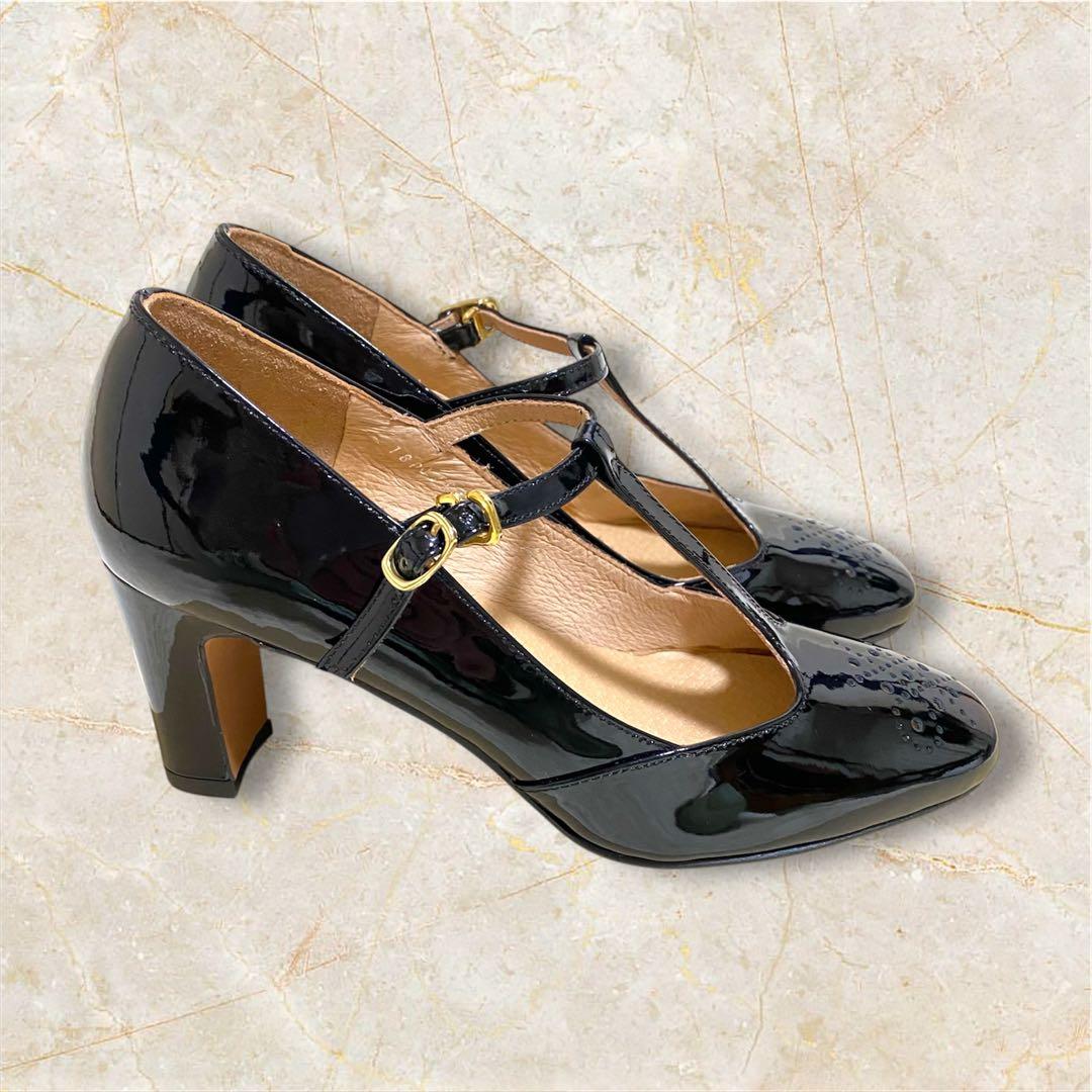 【新品未使用】サヴァサヴァ Tストラップパンプス　エナメル　あしながおじさん