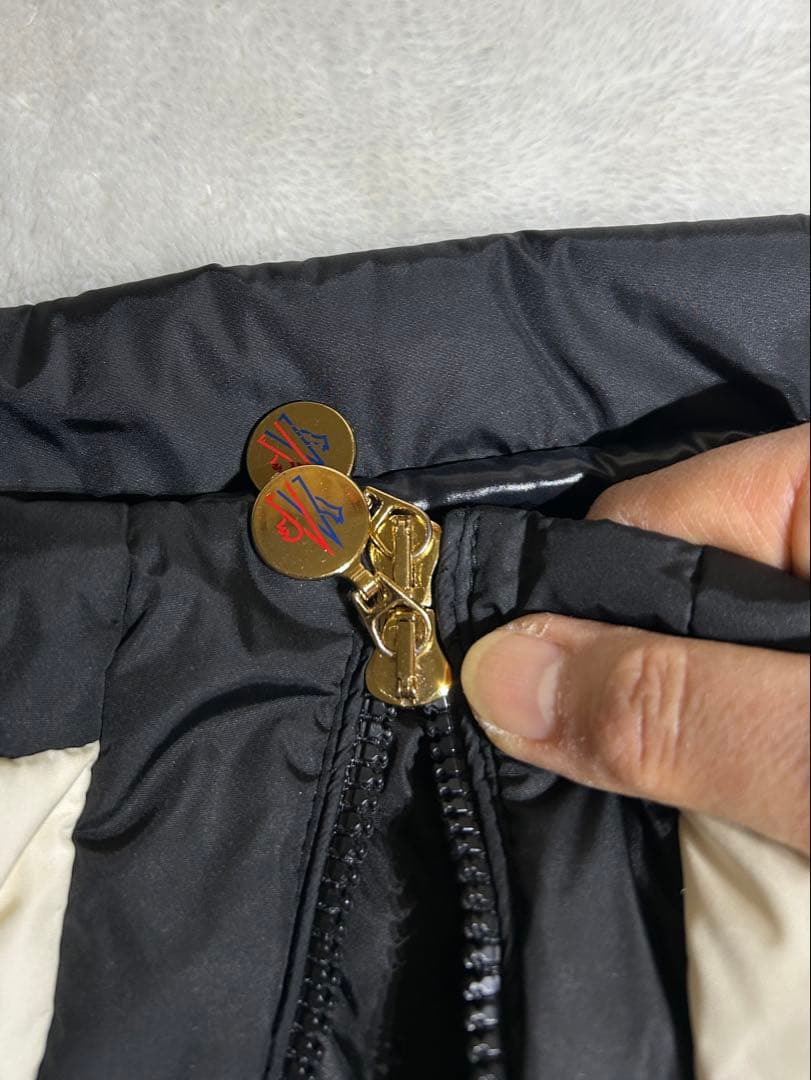 モンクレール CHANCE チャンス ダウンジャケット フード ノーカラー