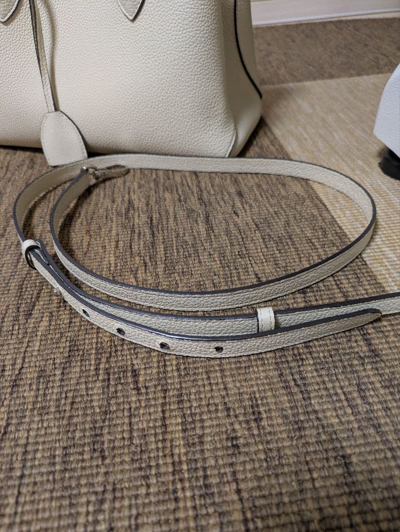 BONAVENTURA ミアトートアイボリー シュリンクレザー バッグ