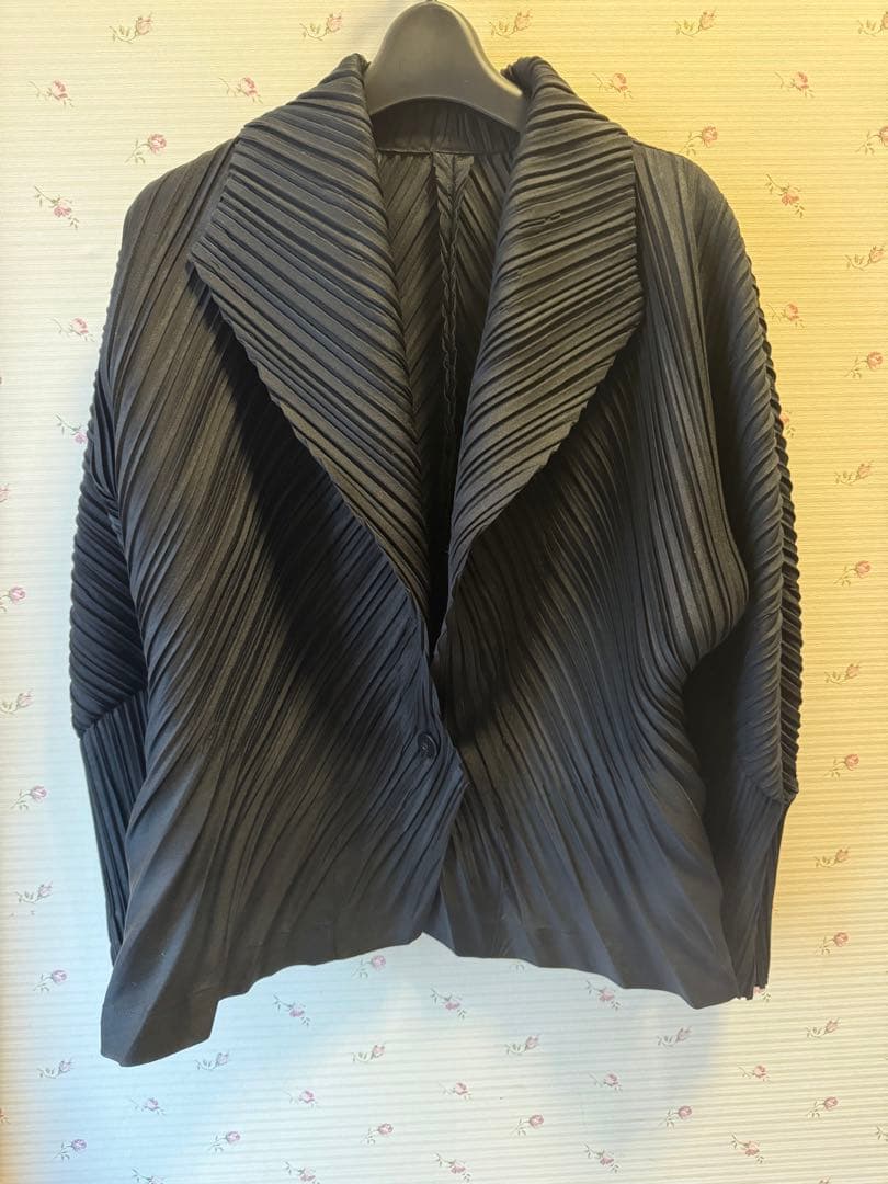 ISSEY MIYAKE ジャケット 黒