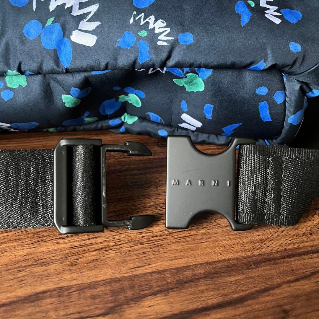 【美品！！】MARNIマルニ ボディバッグ ナイロン ブルー フラワー 花柄