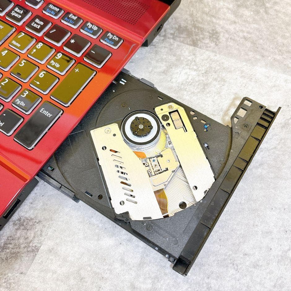 きれいな赤❣ⅰ7✨新品SSD512GB✨ブルーレイ フルHD Win11カメラ付