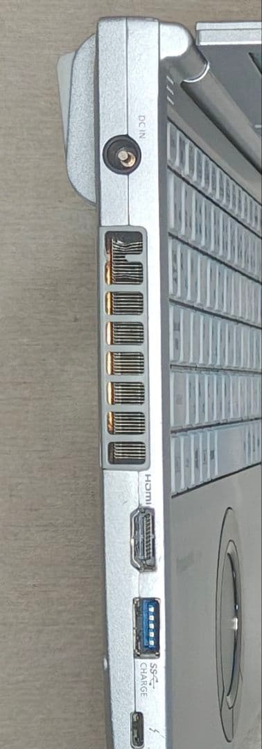 F-37/訳あり/第10世代i5/SSD256/8GB