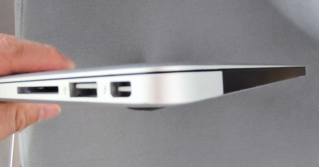 MacBook本体 MacBook Air 2014 i5 4GB 128GB Dual OS