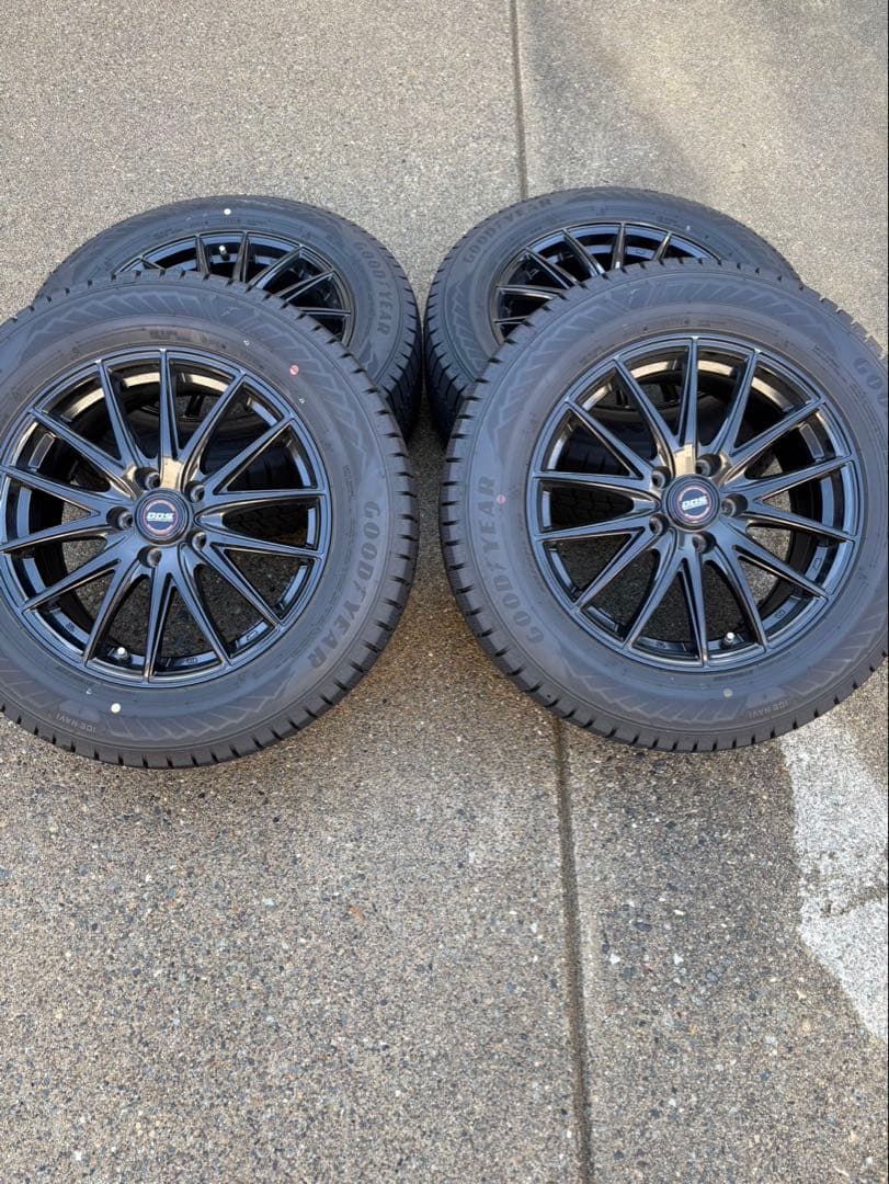 アルファード スタッドレス グッドイヤーアイスナビ8 225/60R17