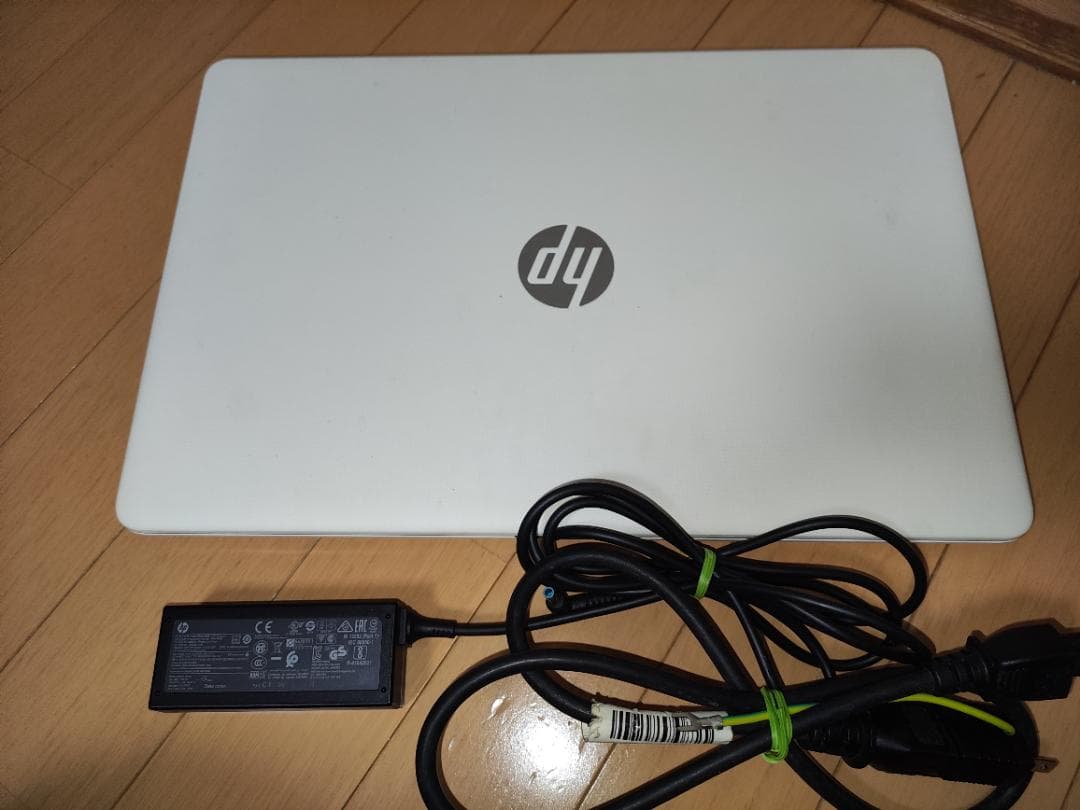 HP 15.6ノートパソコン 15-bs009TU