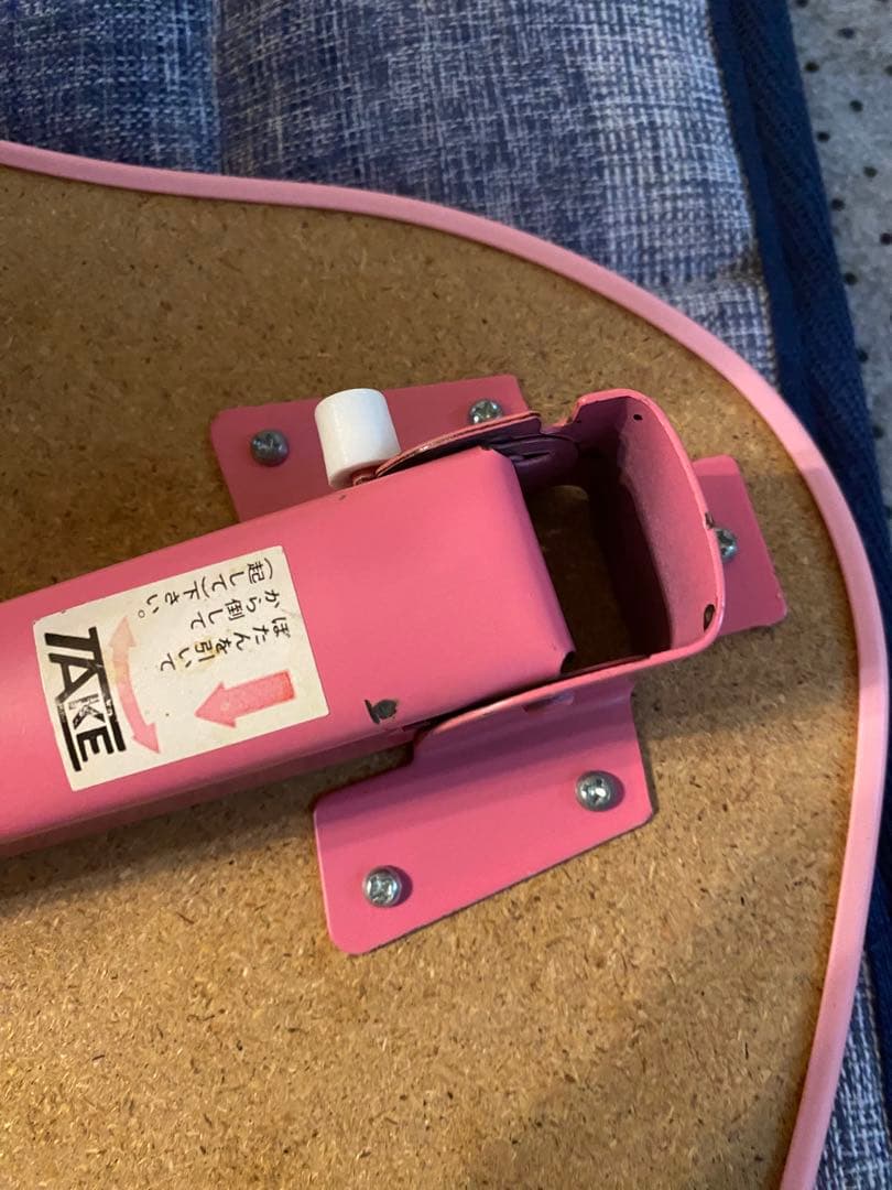 サンリオ　　ハローキティ　折りたたみテーブル　ミニテーブル　座卓