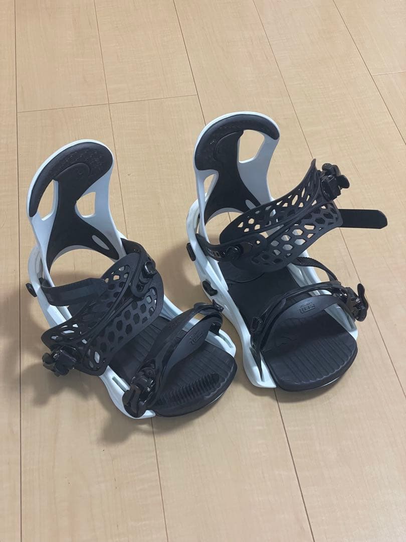 FLUX スノーボードビンディング ホワイト/ブラック