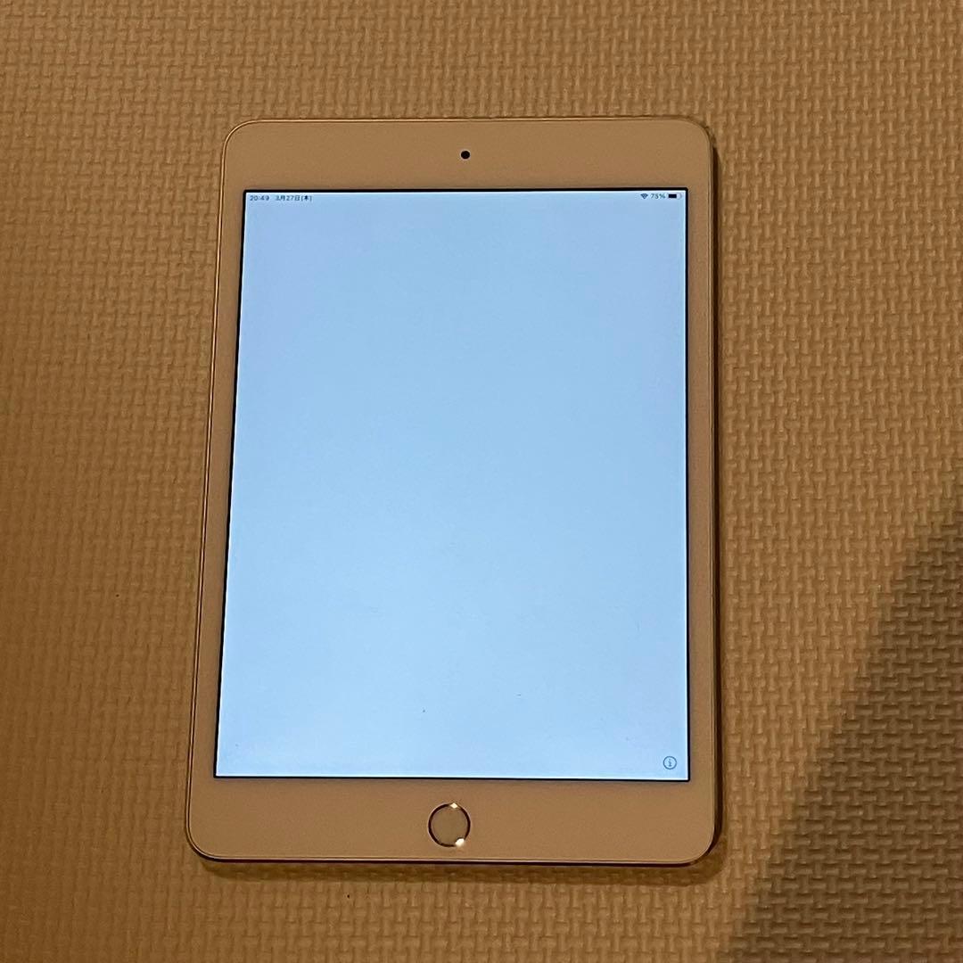 ▽ iPad mini 4 シルバー 64GB