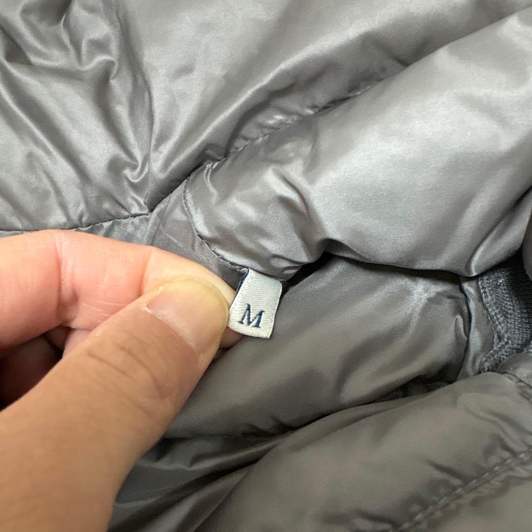 ぐー…。 MONCLER グレー ダウンジャケット