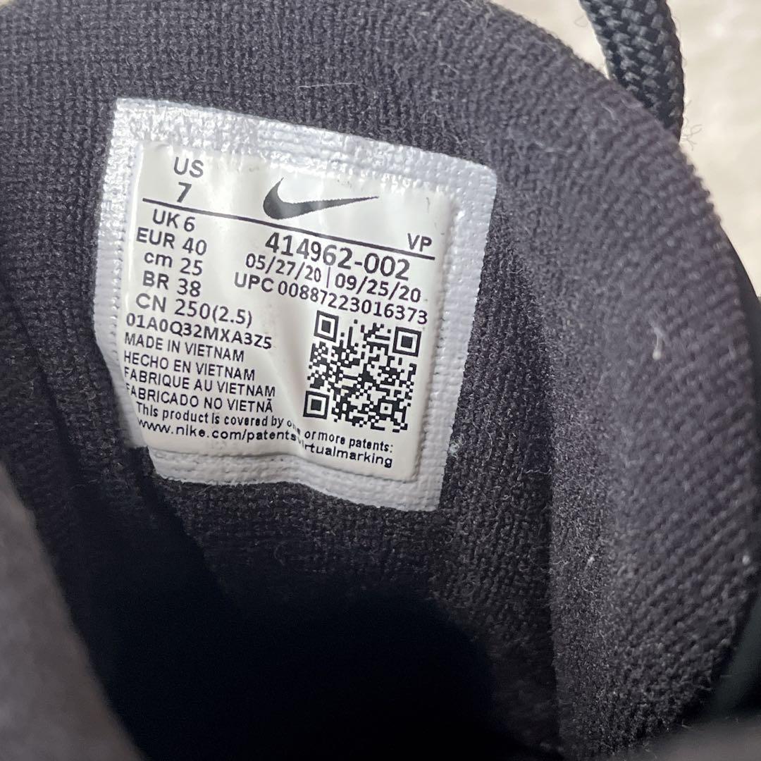 NIKE モアテン　AIR MORE UPTEMPO ブラック　黒　モノトーン