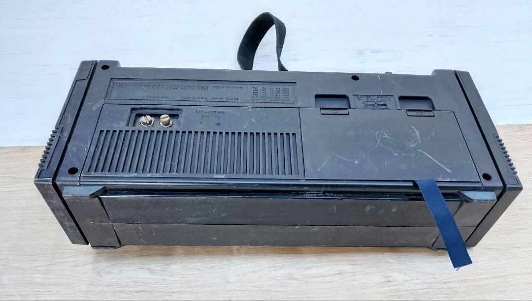 日立ＢＣＬラジオ　サージラム　ＫＨー２２００(よ98)