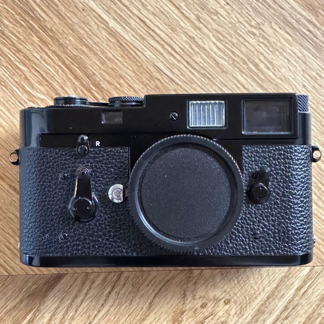 フィルムカメラ Leica M2 Glossy Black Repaint