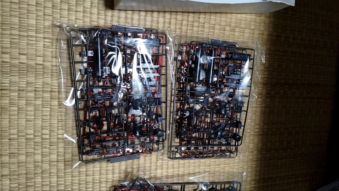 RG 1/144 沙扎比　赤メタリック色