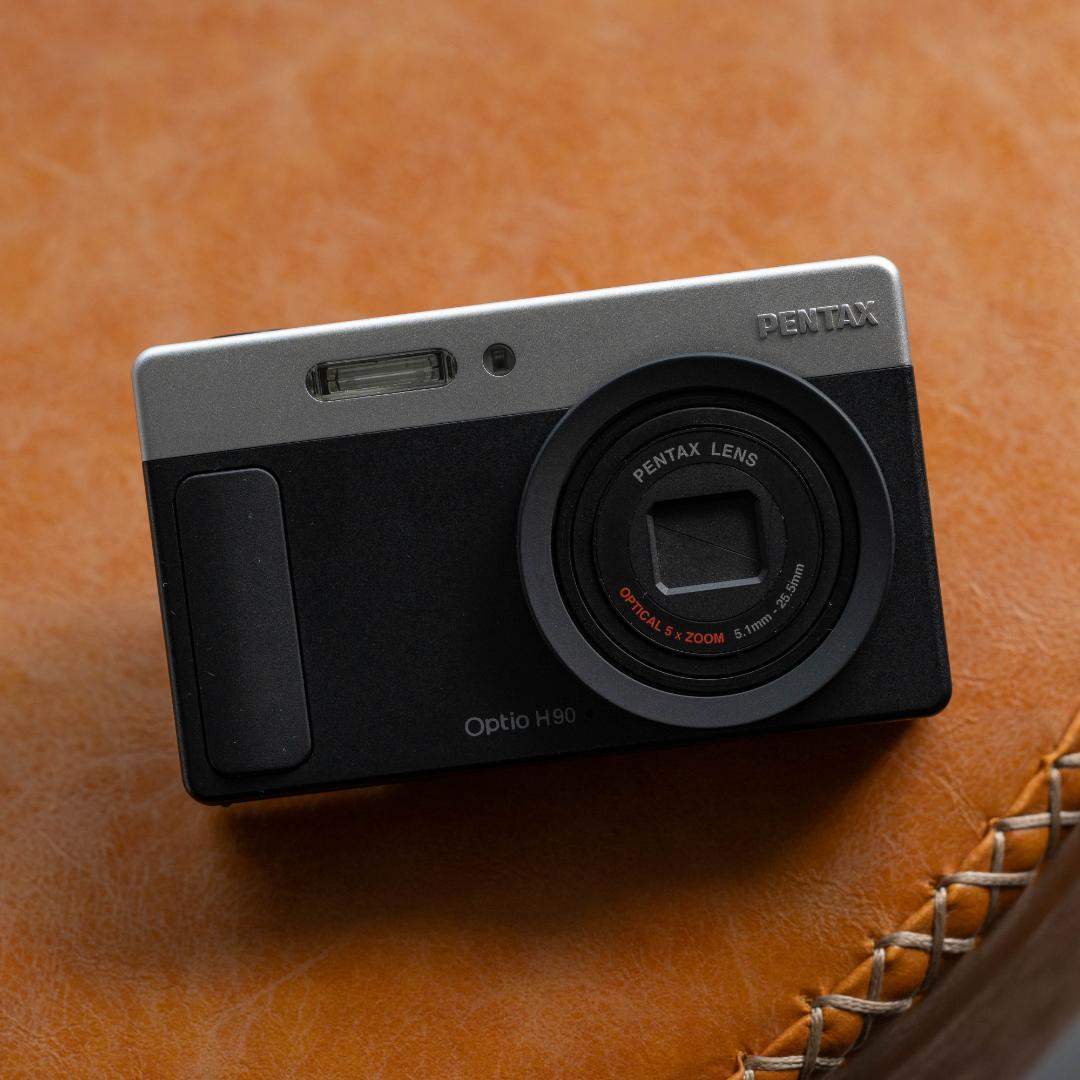 【可愛いすぎるコンデジ】PENTAX optio H90 ブラック×シルバー