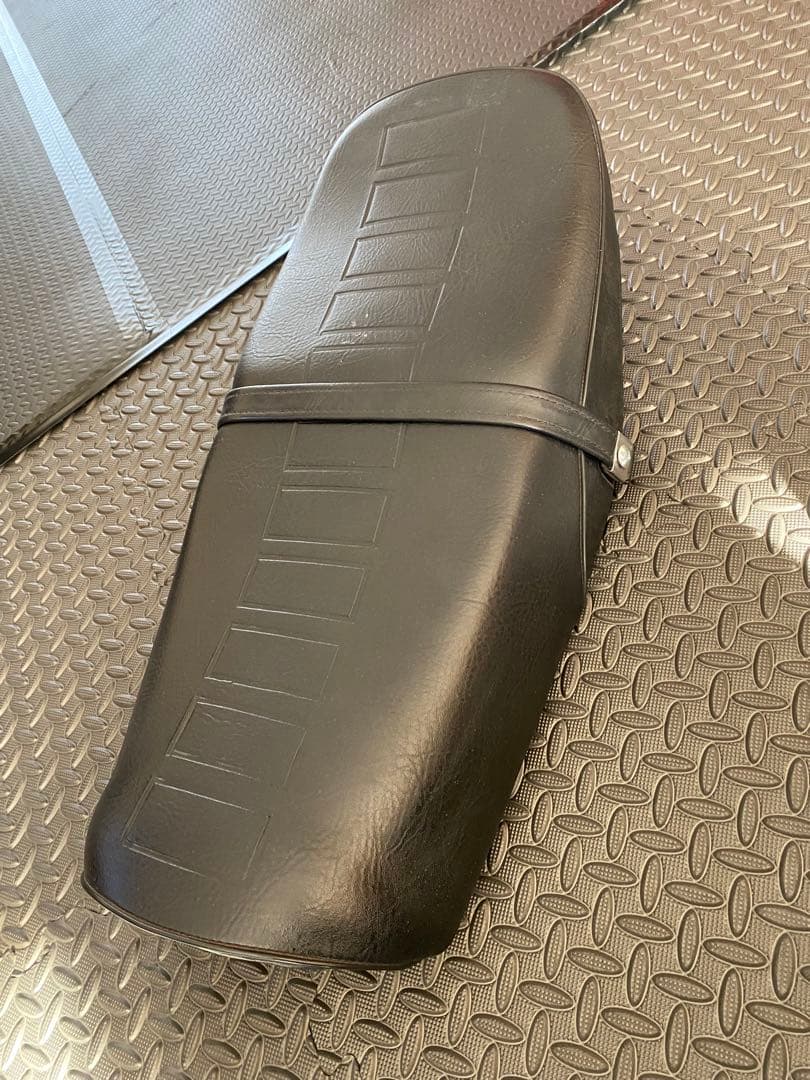 YAMAHA ヤマハ　RZ250 RZ350 シート　張替用付き