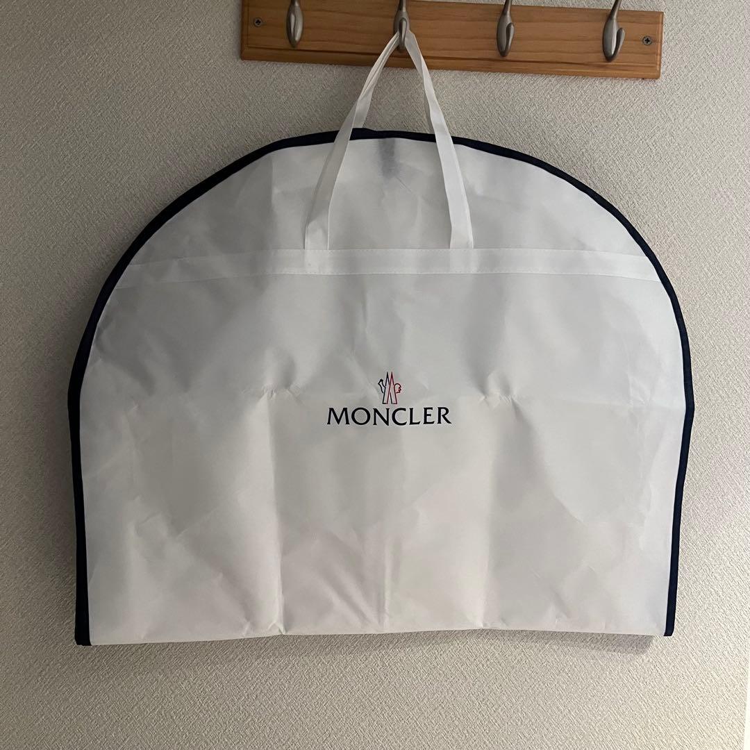 【新品未使用品！】モンクレール　シャーパル　14A ブラック 正規店で購入！