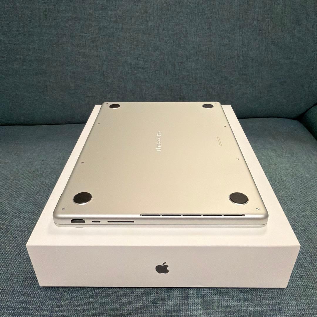 MacBook Pro 14インチ M4 シルバー16GB SSD512GB