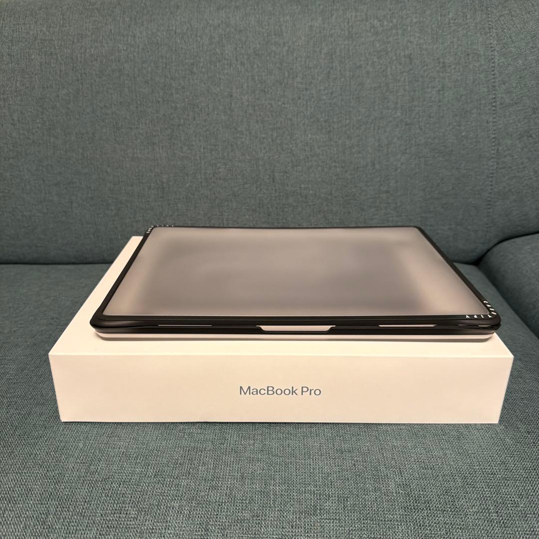 MacBook Pro 14インチ M4 シルバー16GB SSD512GB