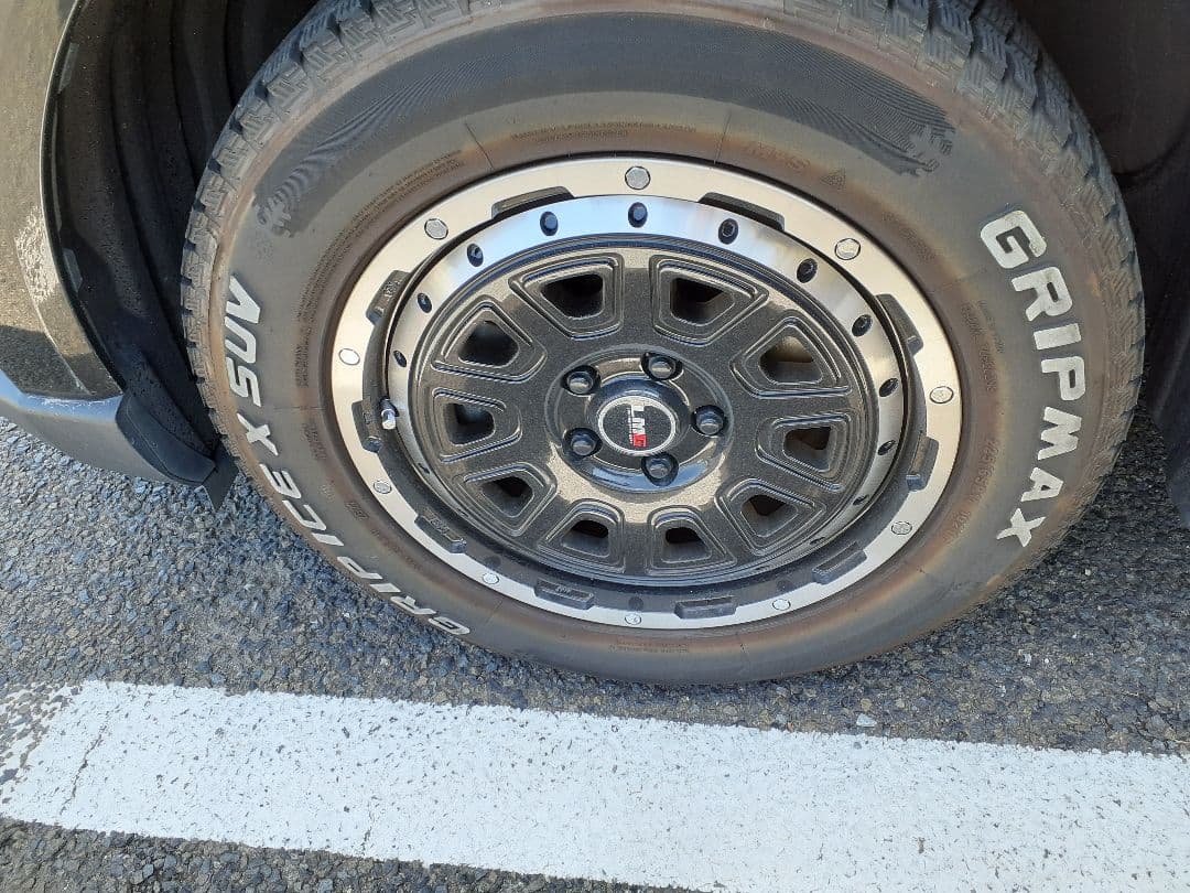 GRIPMAX 17インチ スタッドレスタイヤ・ホイールセット４本　ハリアー