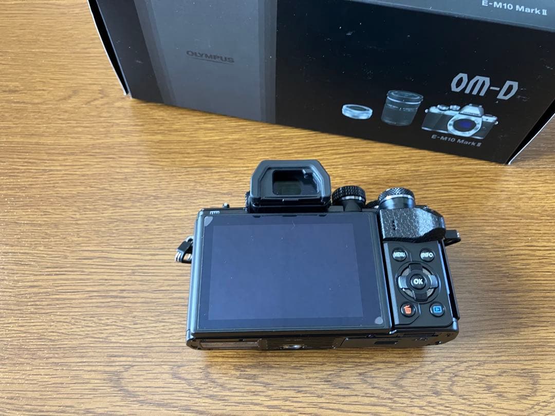 OLYMPUS OM-D E-M10 Mark II ボディ ブラック　ジャンク