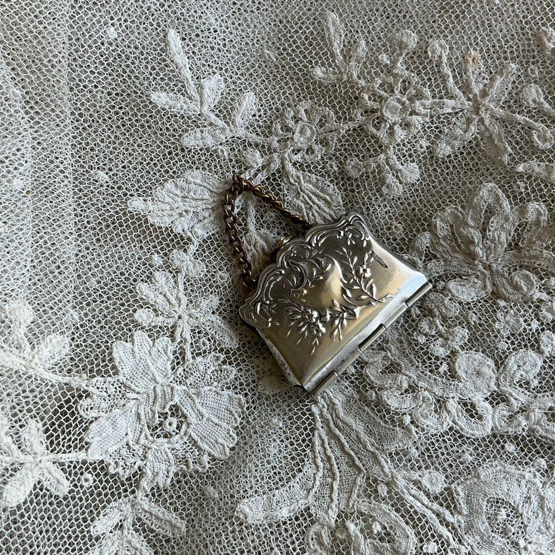 ８：フランス　アンティーク　ミニチュア　ハンドバッグ　シルバープレート　ドール