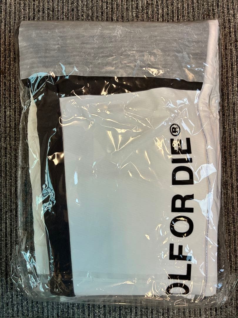 MARK&LONA キルティングハイブリッドパンツ　新品未開封　タグ付き