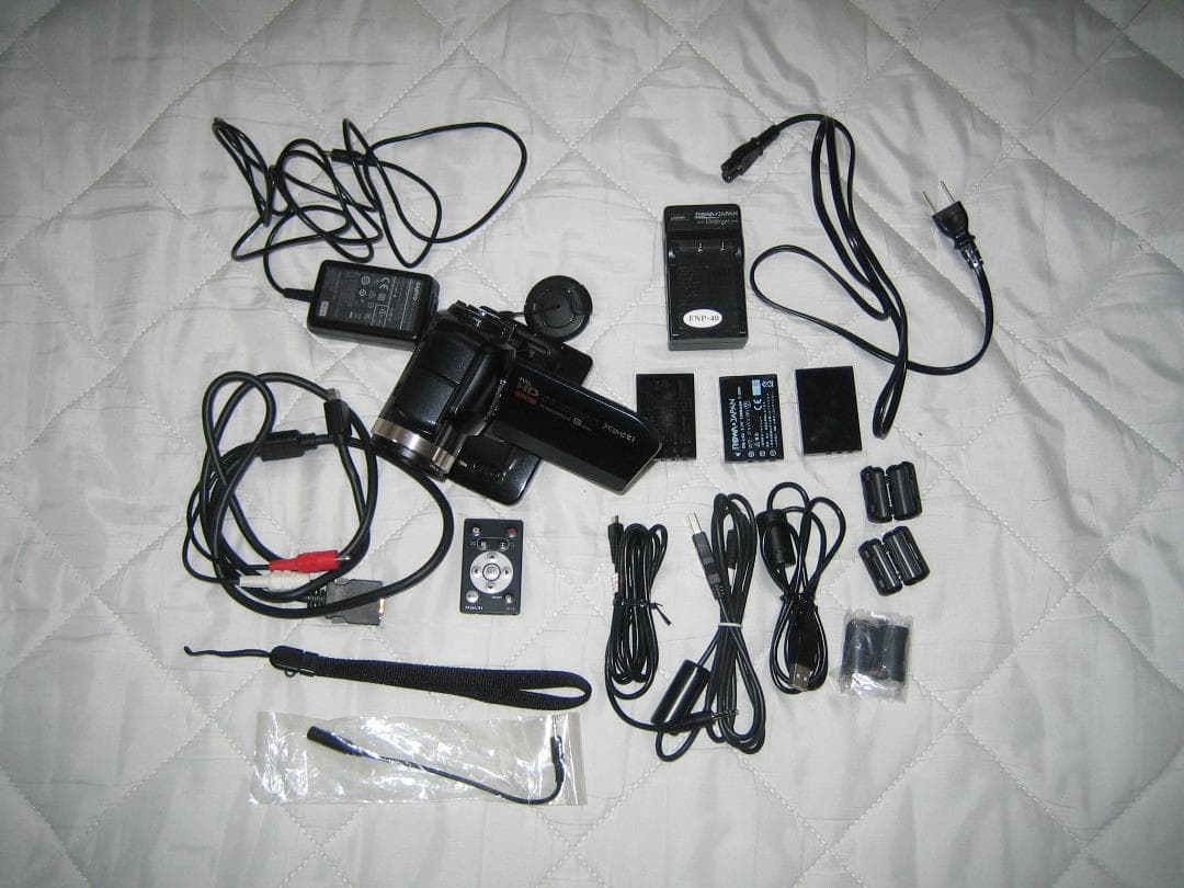 ビデオカメラ　Xacti DMX-HD2000