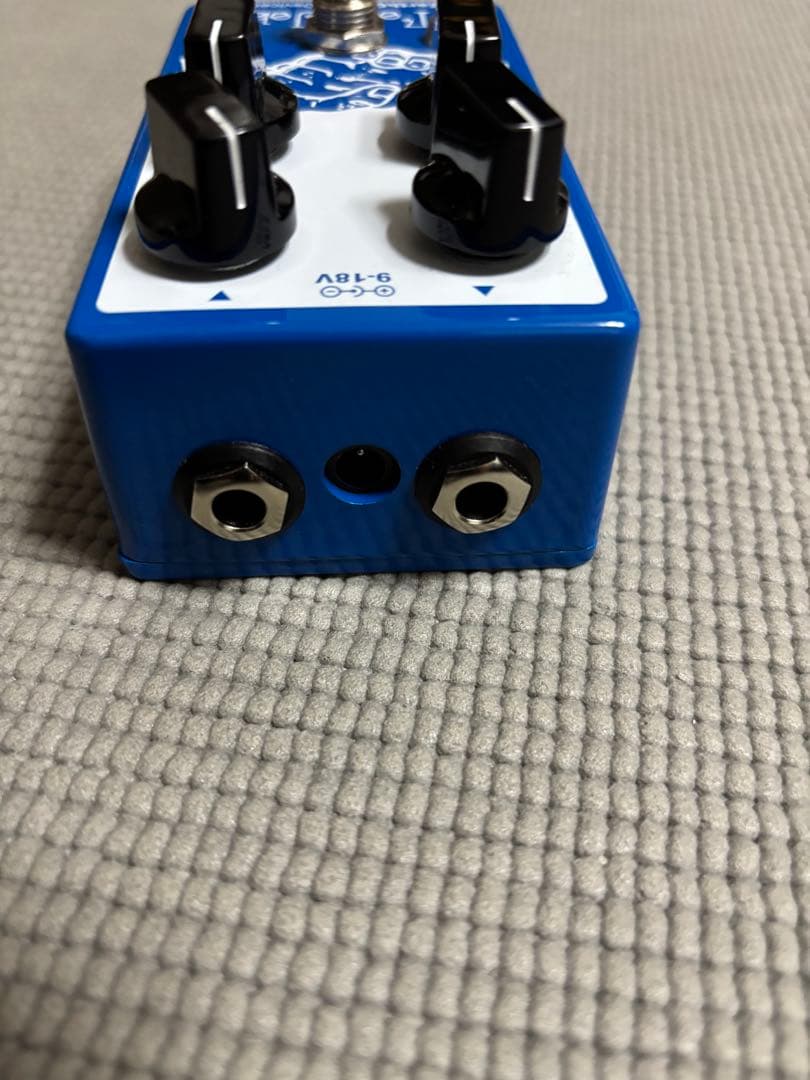 ベース EarthQuaker Devices Tone Job