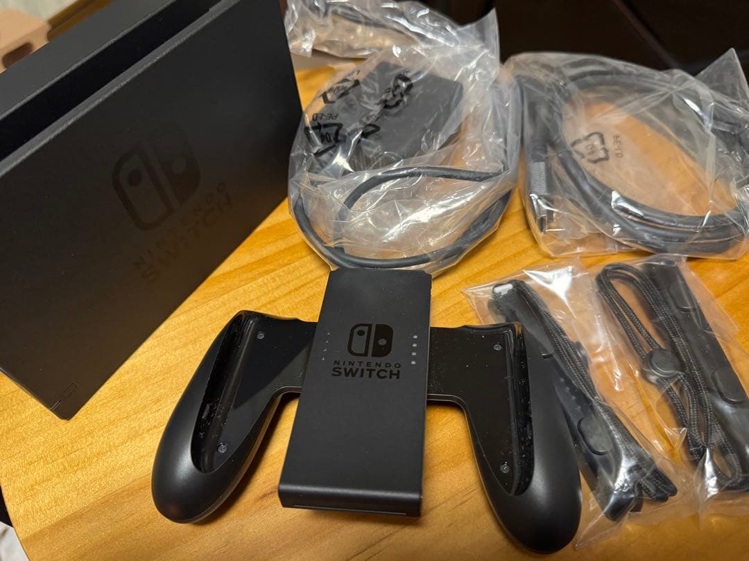 Nintendo Switch 本体　ネオン