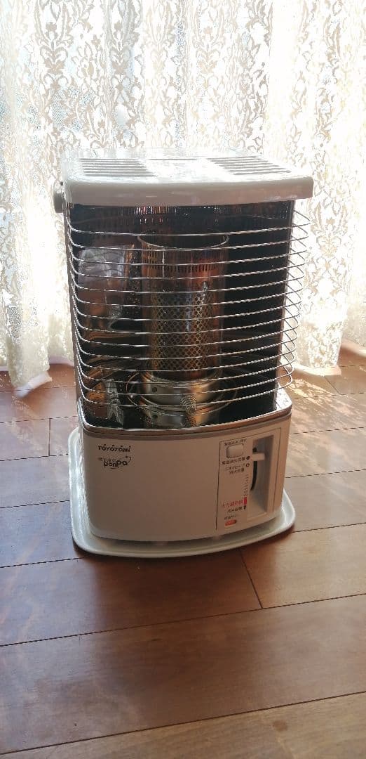 超コンパクト!!　可愛いトヨトミ石油ストーブ　RS-H29N