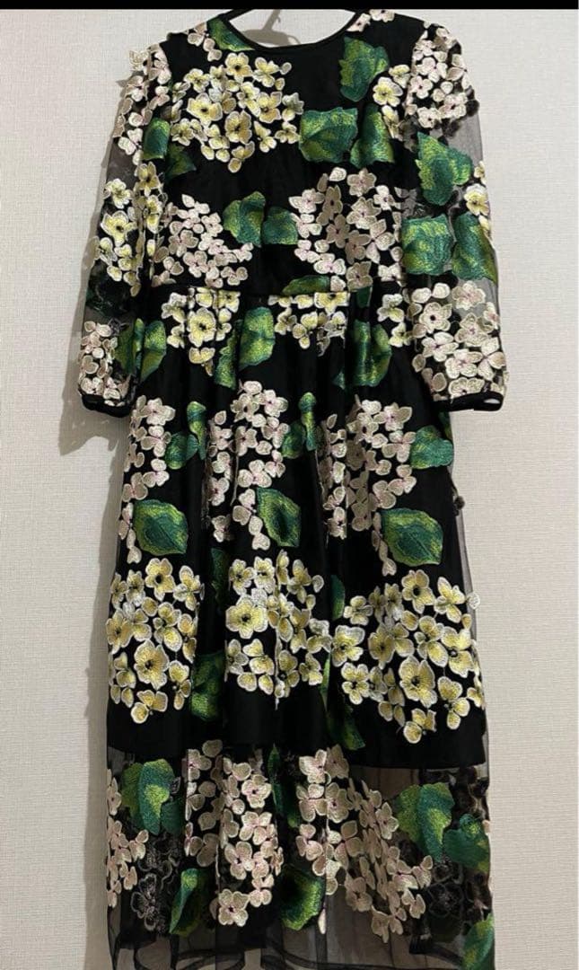 Chesty チェスティ　長袖 ワンピース　アジサイ 刺繍