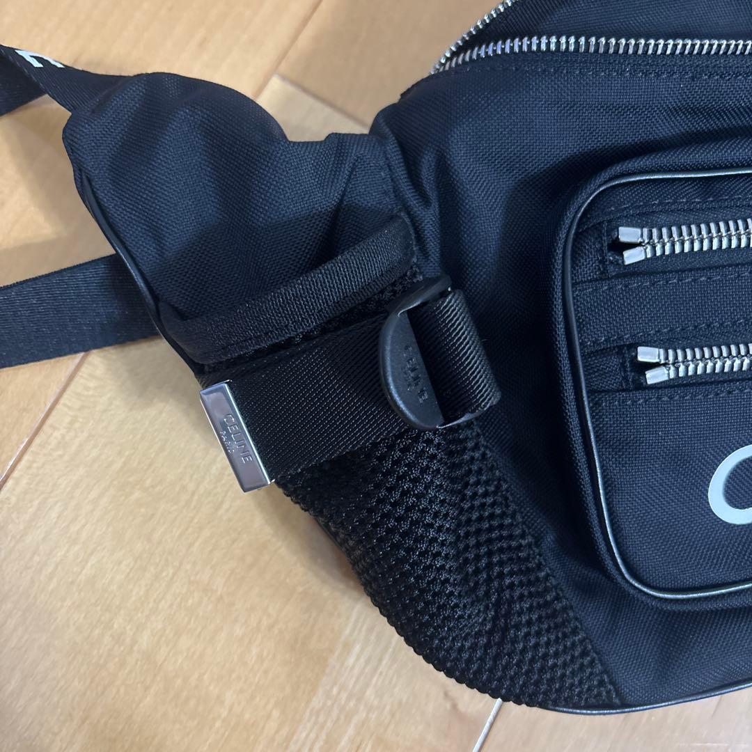 CELINE ブラック ボディバッグ