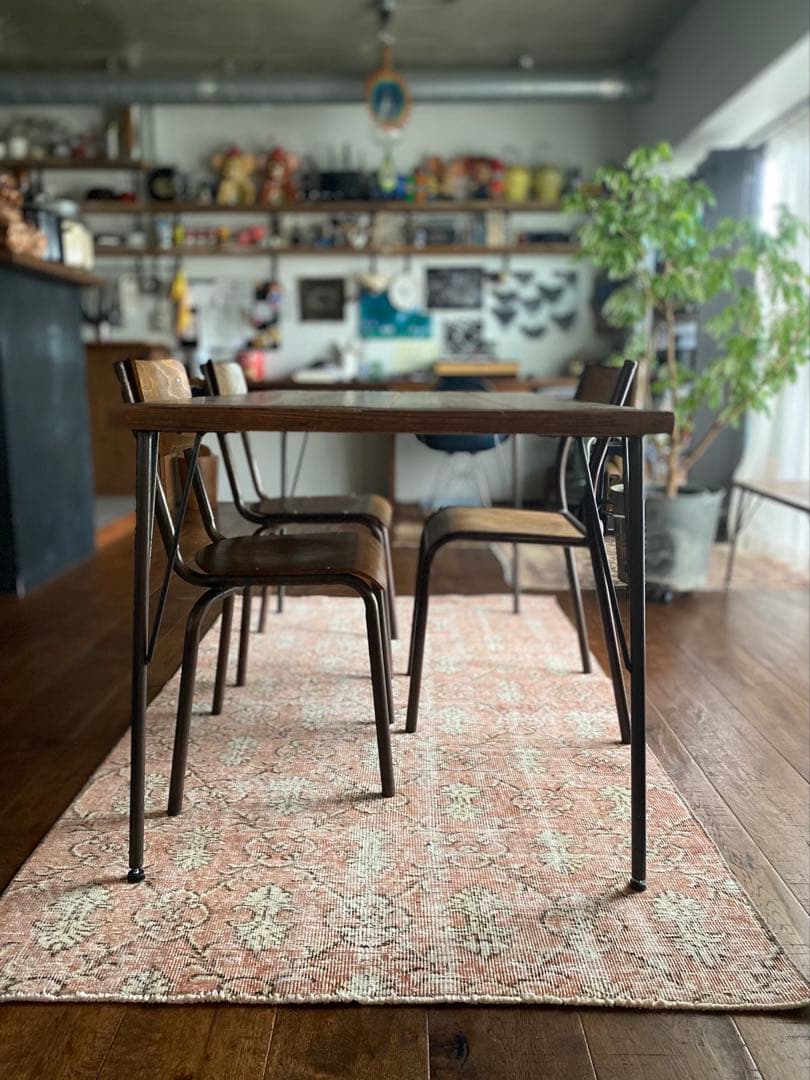 シャビーピーチ紋章柄　ヴィンテージラグ　トルコラグ