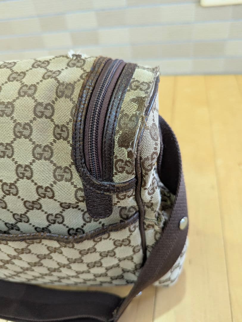 値下げ♪ GUCCI　マザーズバッグ　ショルダーバッグ　GG キャンバス