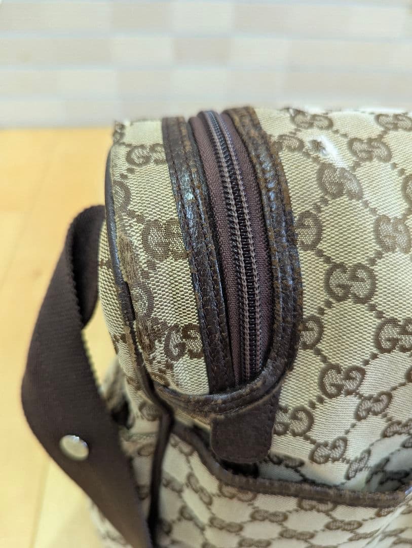値下げ♪ GUCCI　マザーズバッグ　ショルダーバッグ　GG キャンバス