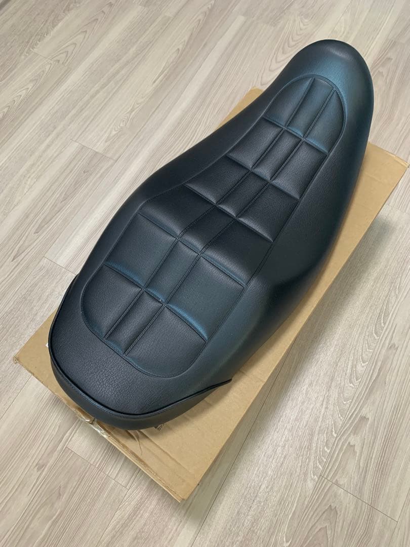 ARCHI キルティングデザイン シート 黒（Z900RS）