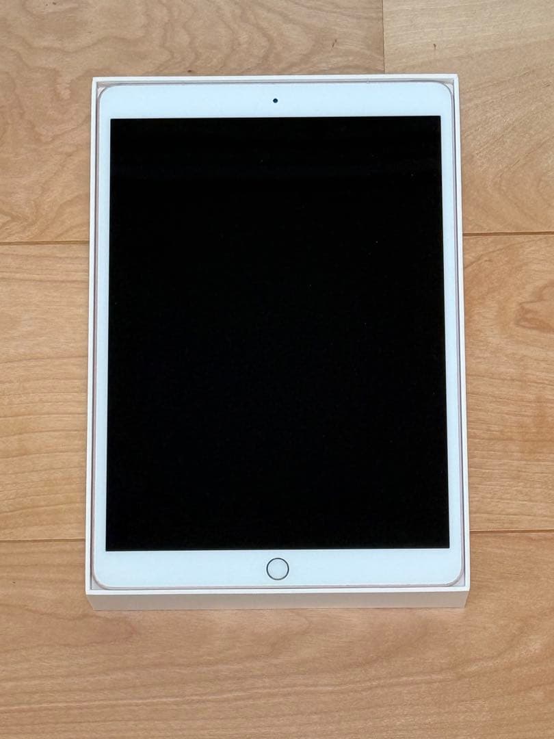 月*人様 iPad Pro 10.5インチ、アップルペンシル、キーボードなど