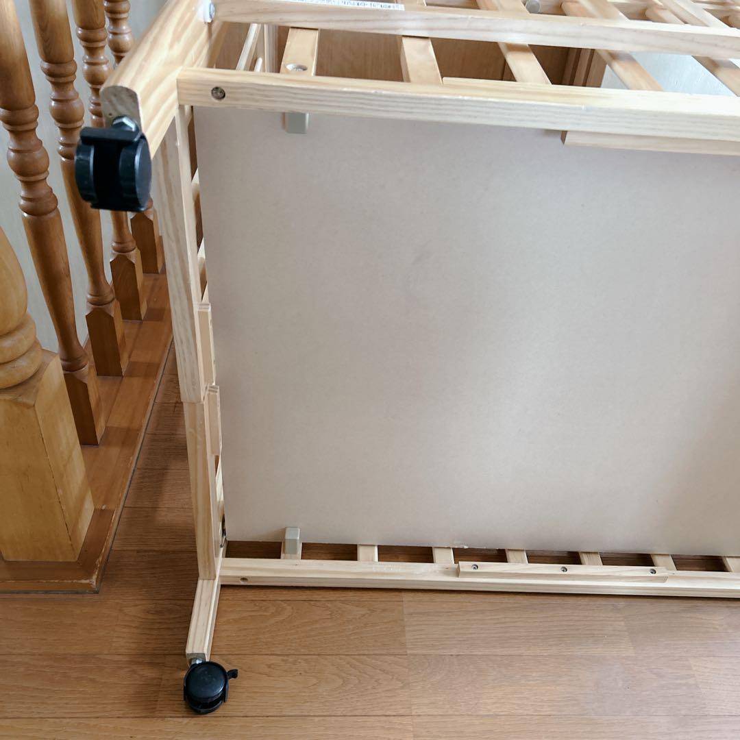 美品 大和屋 パタン折りたたみミニベビーベッド ナチュラル キャスター付き