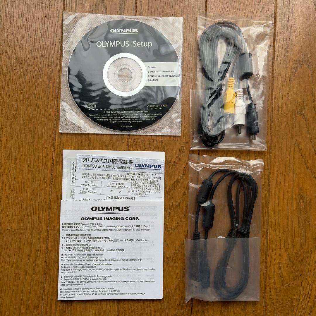 OLYMPUS ミラーレスカメラ(E-PL2)本体、レンズ2個と付属品