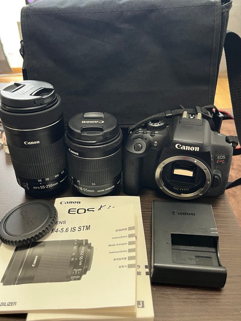 ✨*✨様 canon 一眼レフEOS kiss x8i（レンズ×2付）