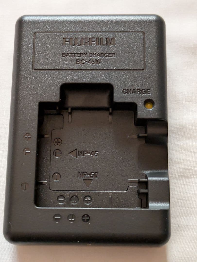 FUJIFILM FIＮEPIX F200 EXR コンパクトデジタルカメラ