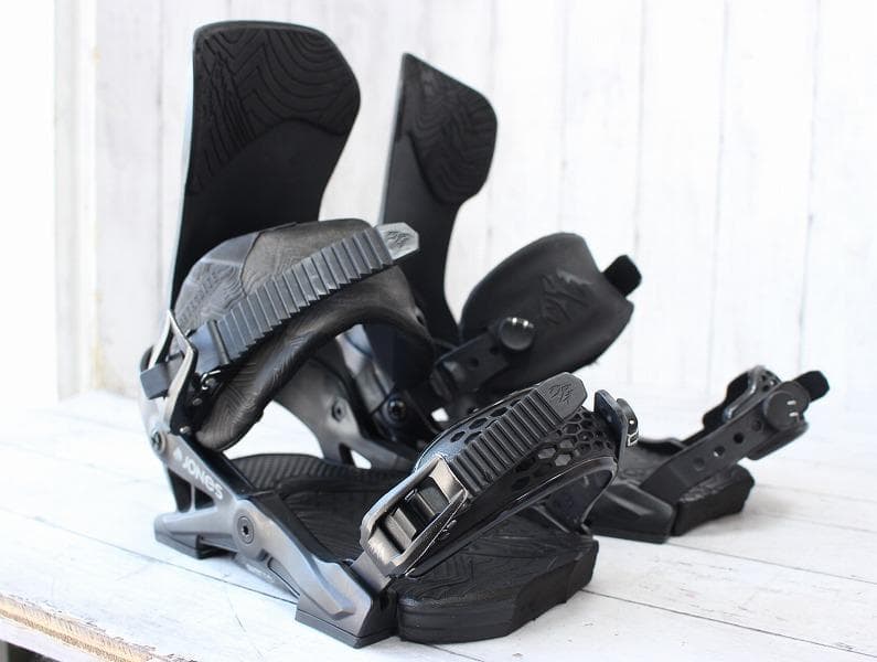 ジャンク JONES METEORITE バインディング Sサイズ