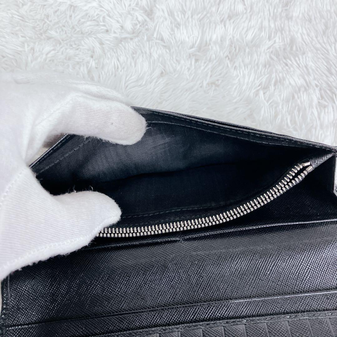 極美品✨プラダ　長財布　2つ折り　エンボスロゴ　サフィアーノレザー　ブラック　黒