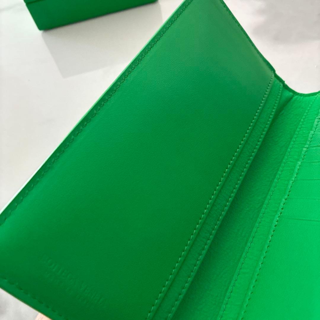 値下げ⭐︎ボッテガべネタ　グリーン長財布　新品未使