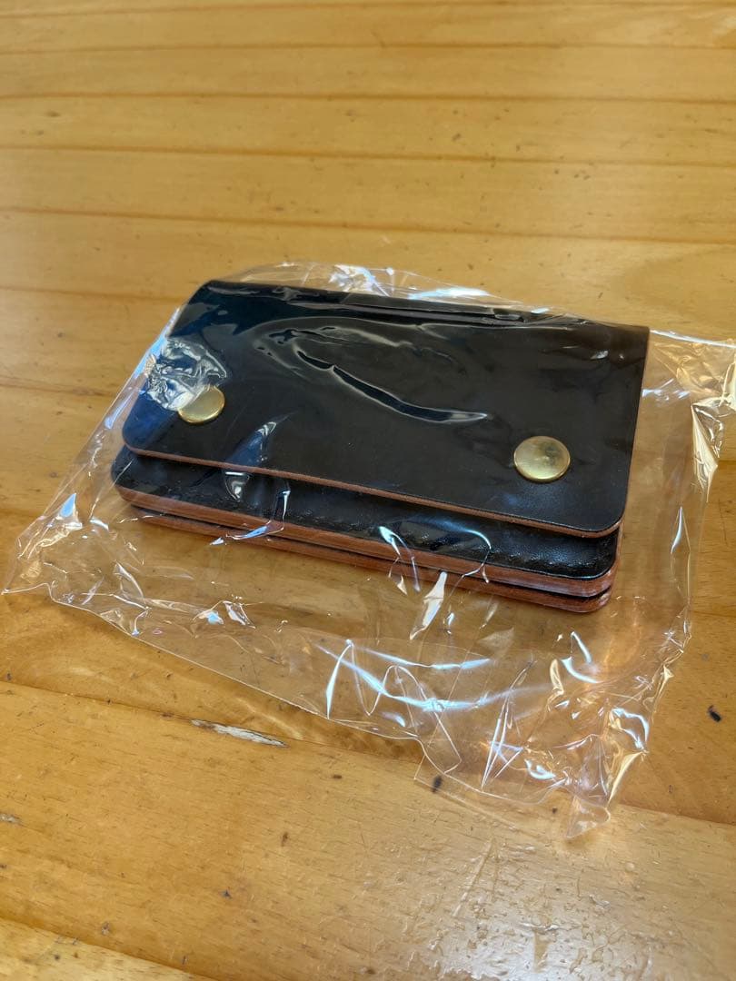 昭南ベンズ丘染め 茶芯ブラック トラッカーウォレット ブラス 未使用